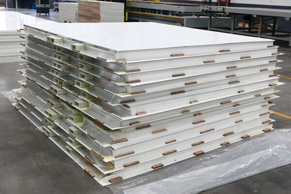 Композитные панели для кузовов-рефрижераторов экспортированы за рубеж